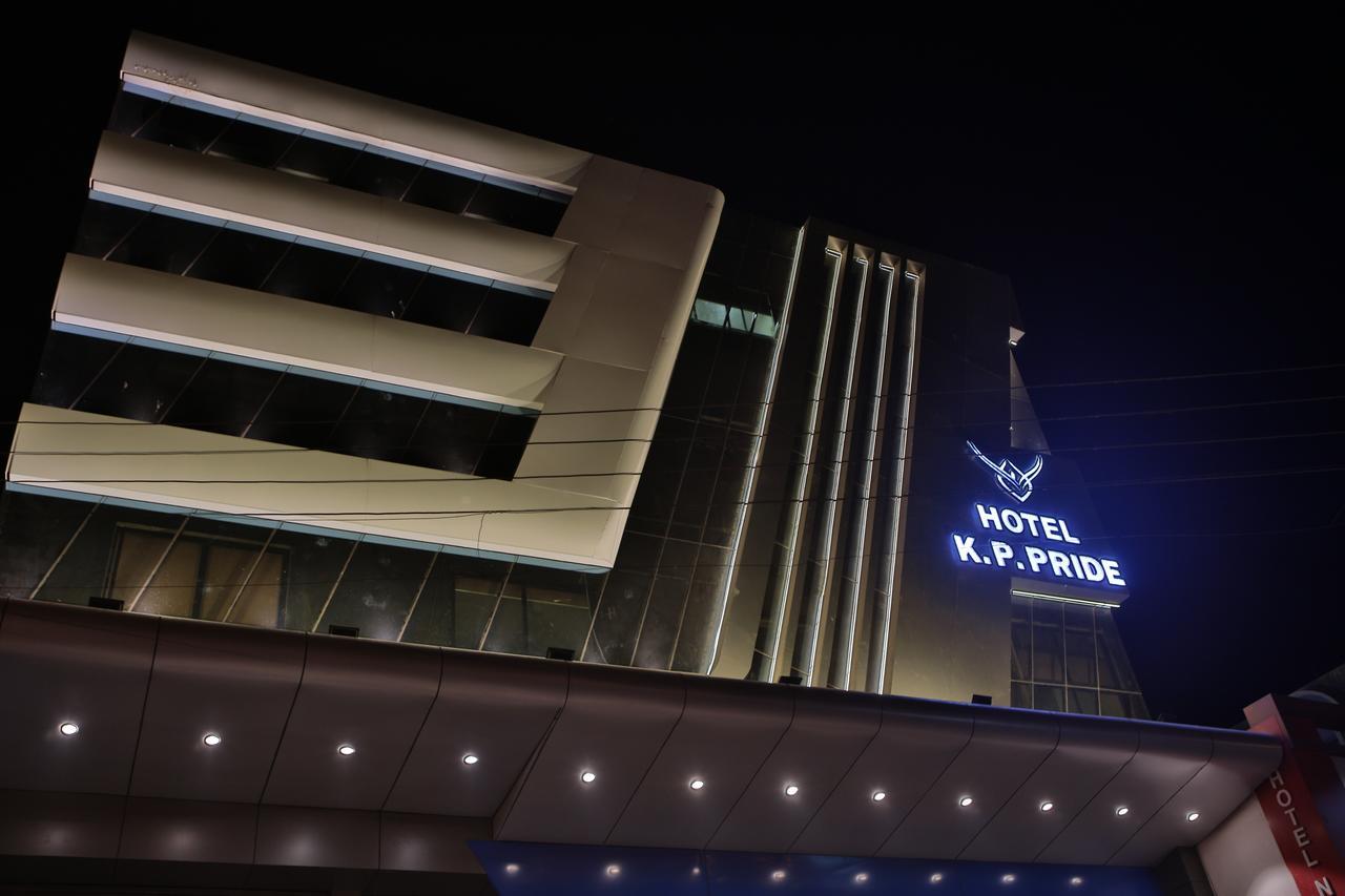 Hotel K P Pride Jalgaon ภายนอก รูปภาพ