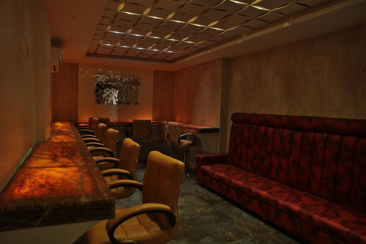 Hotel K P Pride Jalgaon ภายนอก รูปภาพ